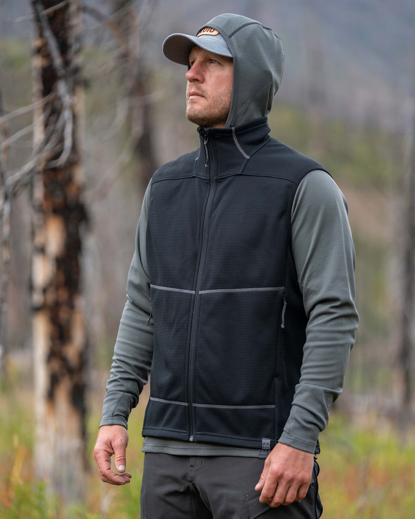 Peloton 240 Fleece Hunting Vest in Black KUIU
