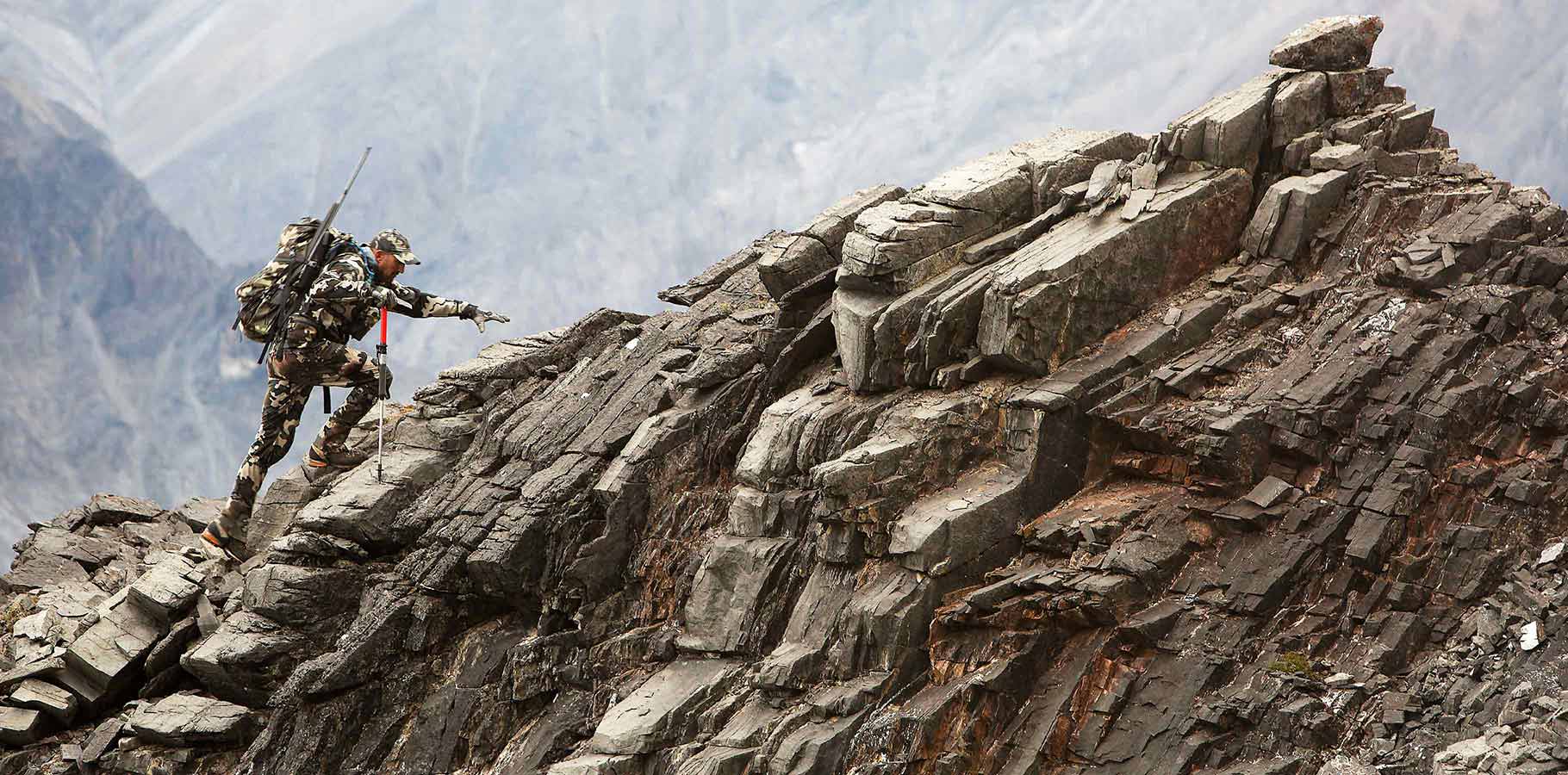 Side of KUIU's Founder, Jason Hairston, Hiking Rocky Ridge in Vias Camouflage