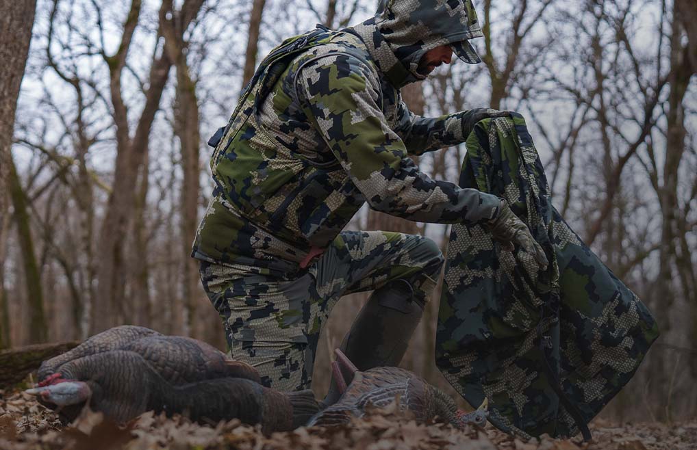 Rival Turkey Hunting Vest Video Overview | KUIU