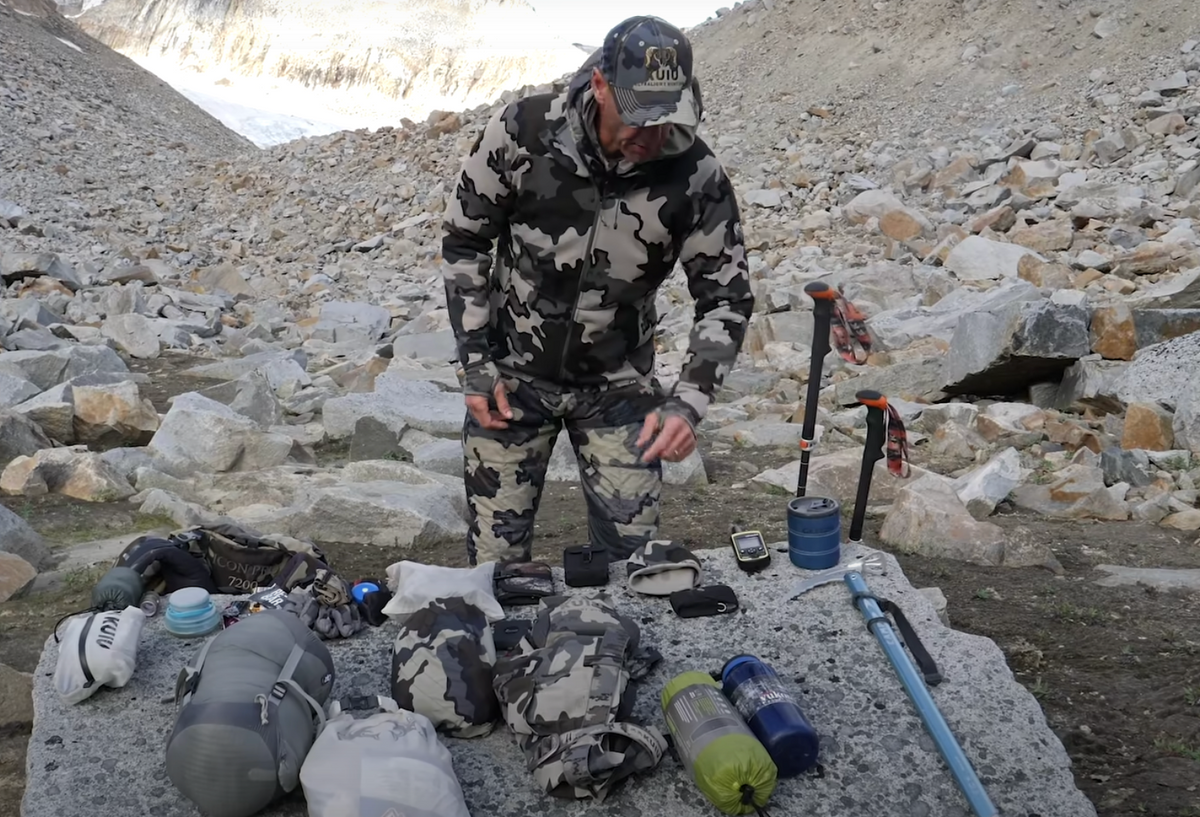 Yukon Pro Glove Waterproof Hunting Gloves Gunmetal KUIU