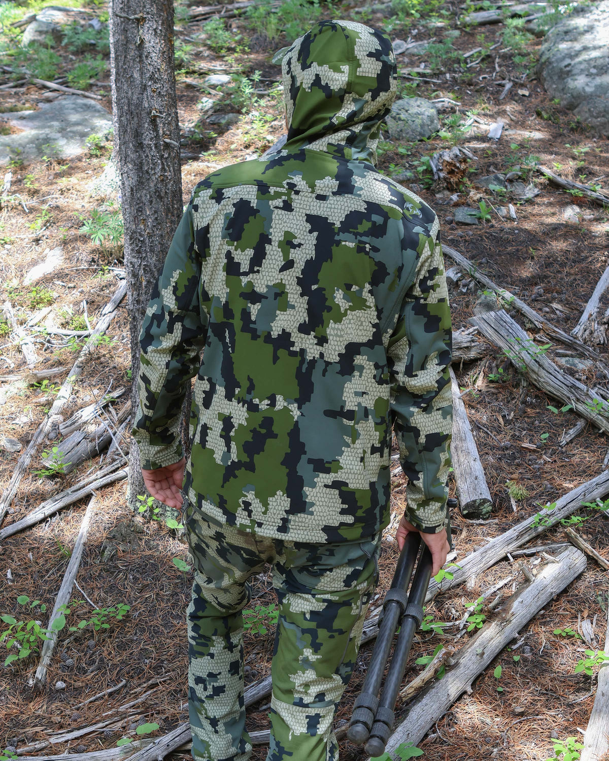 Alpine Fleece Lined Hooded Hunting Jacket - Verde Camo | KUIU