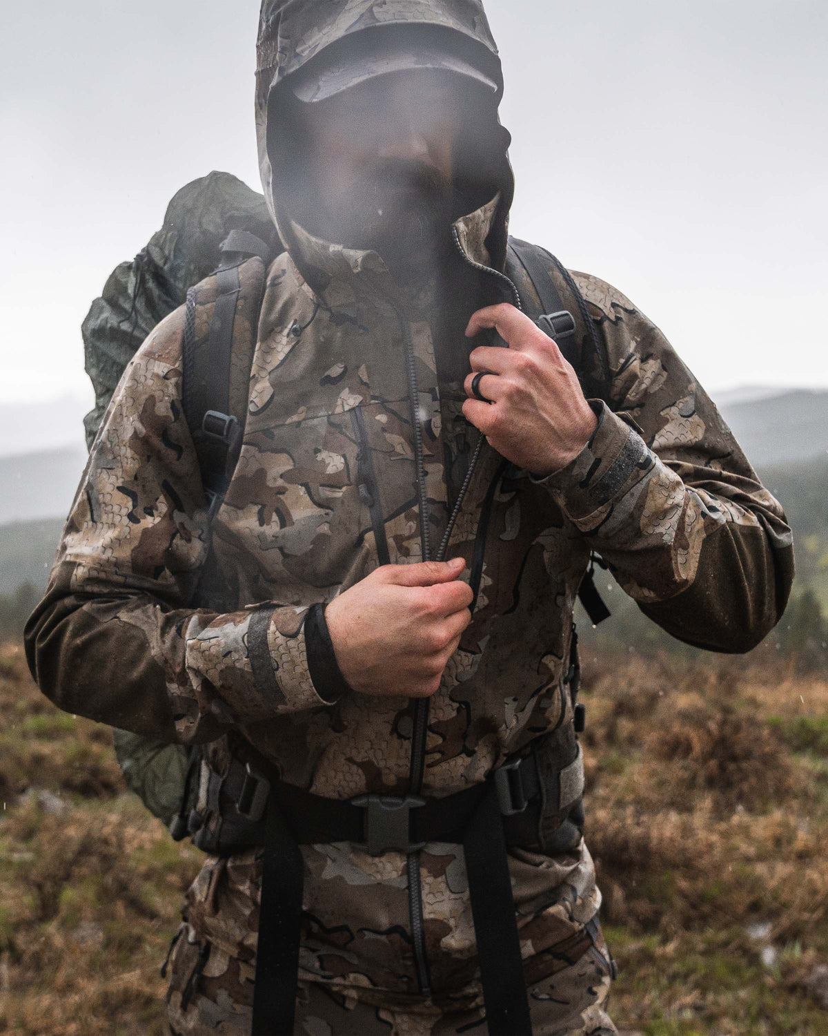 KUIU Yukon TR Rain Jacket in Valo camo pattern