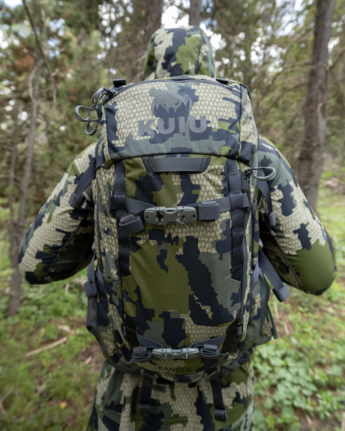KUIU Ranger 2200 Day Bag Pack in Vias