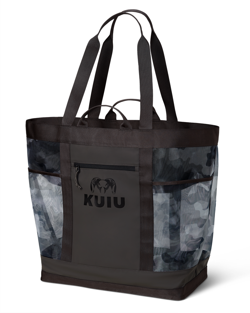 Front of KUIU 3500 Mesh Tote Bag in Vias Storm Camouflage