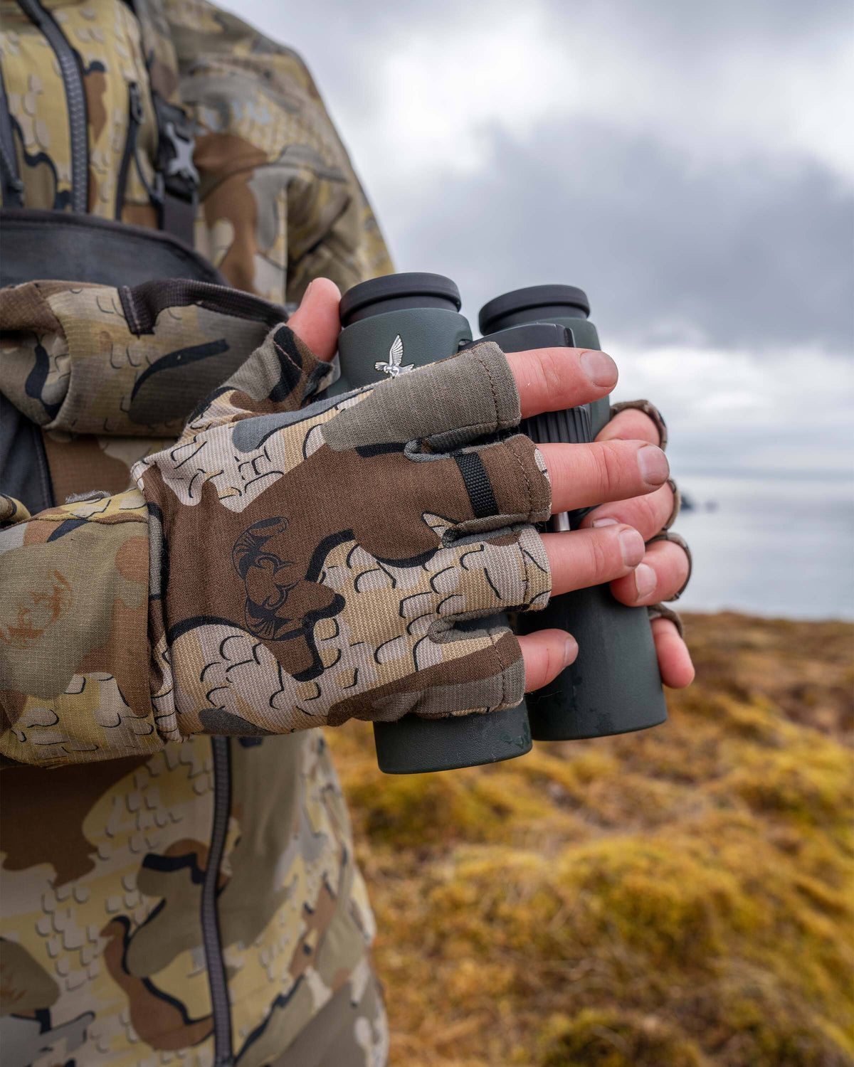 Merino Fingerless Bow Hunting gloves - Valo Camouflage | KUIU