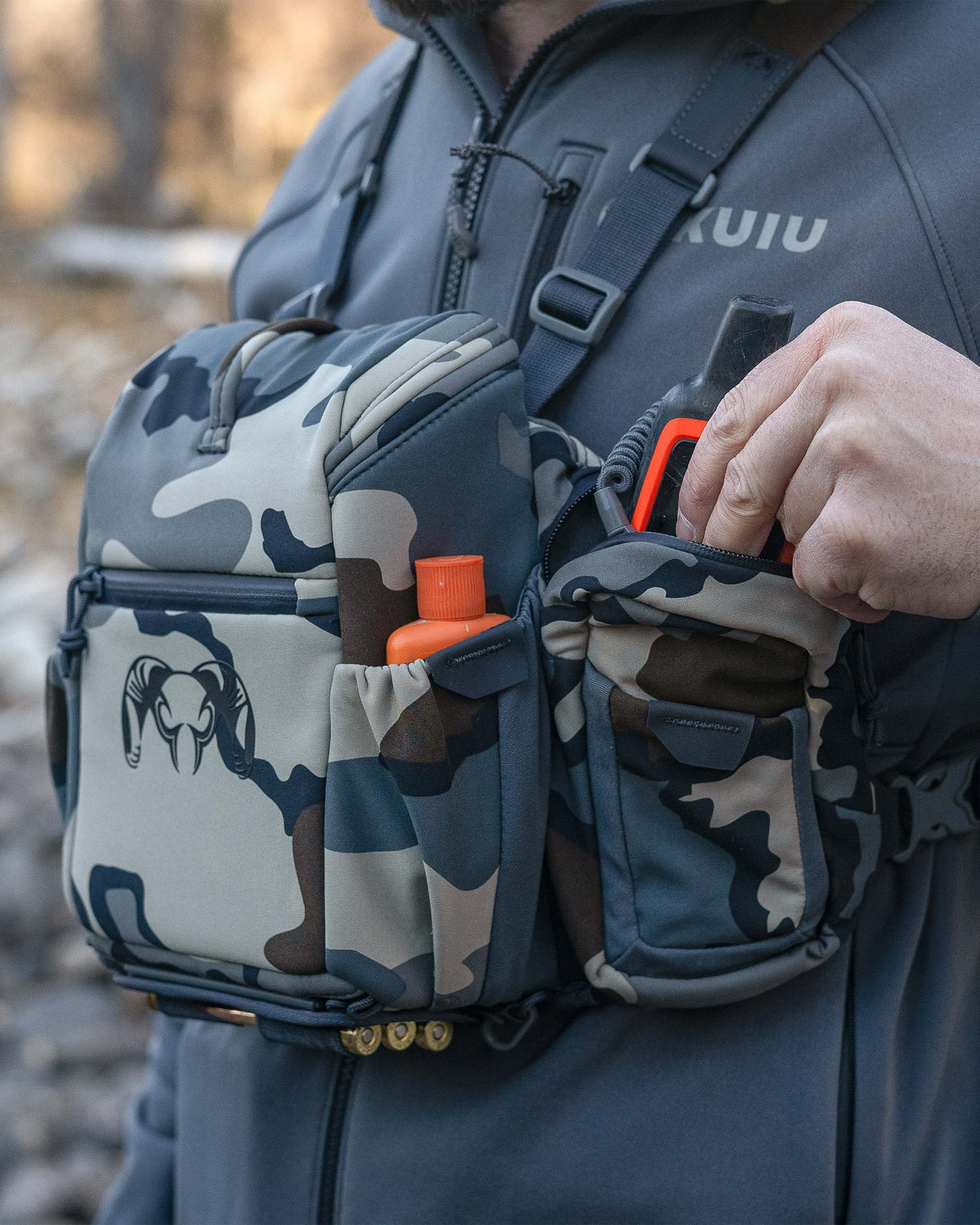 個人装備 KUIU PRO C Chest Pack Vias PRO Hunting Chest Pack & Rig - Vias Camo | KUIU