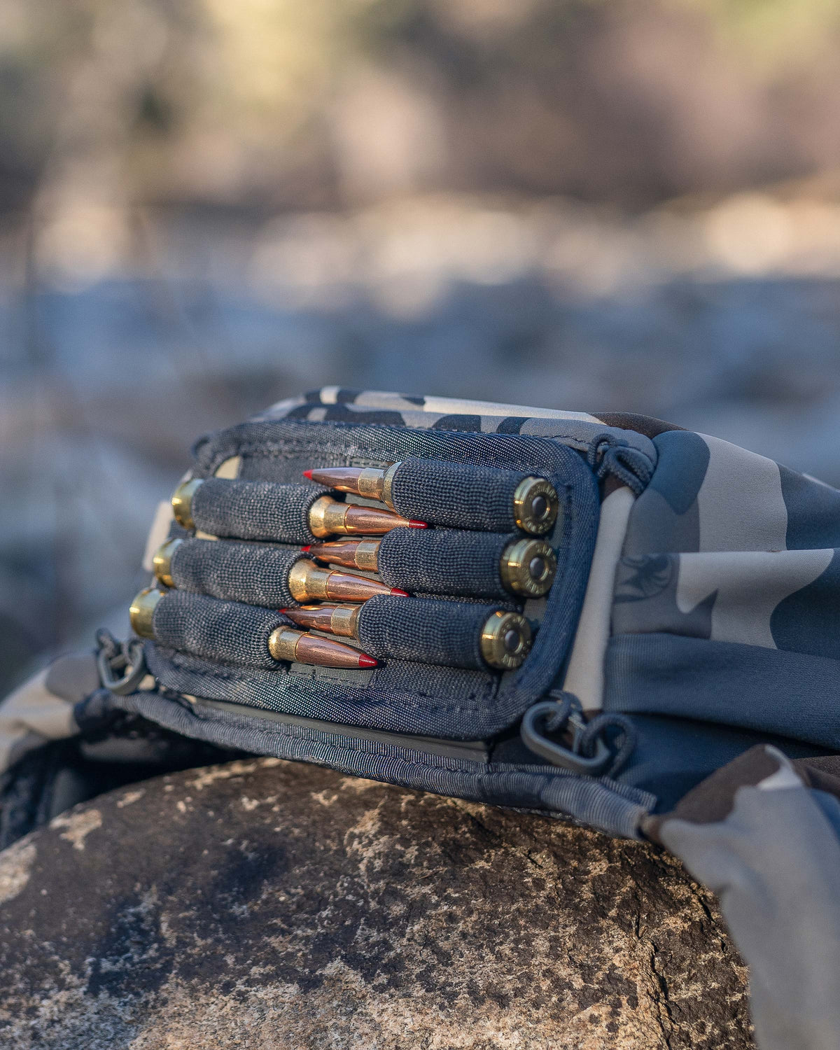 PRO Hunting Chest Pack & Rig - Vias Camo | KUIU
