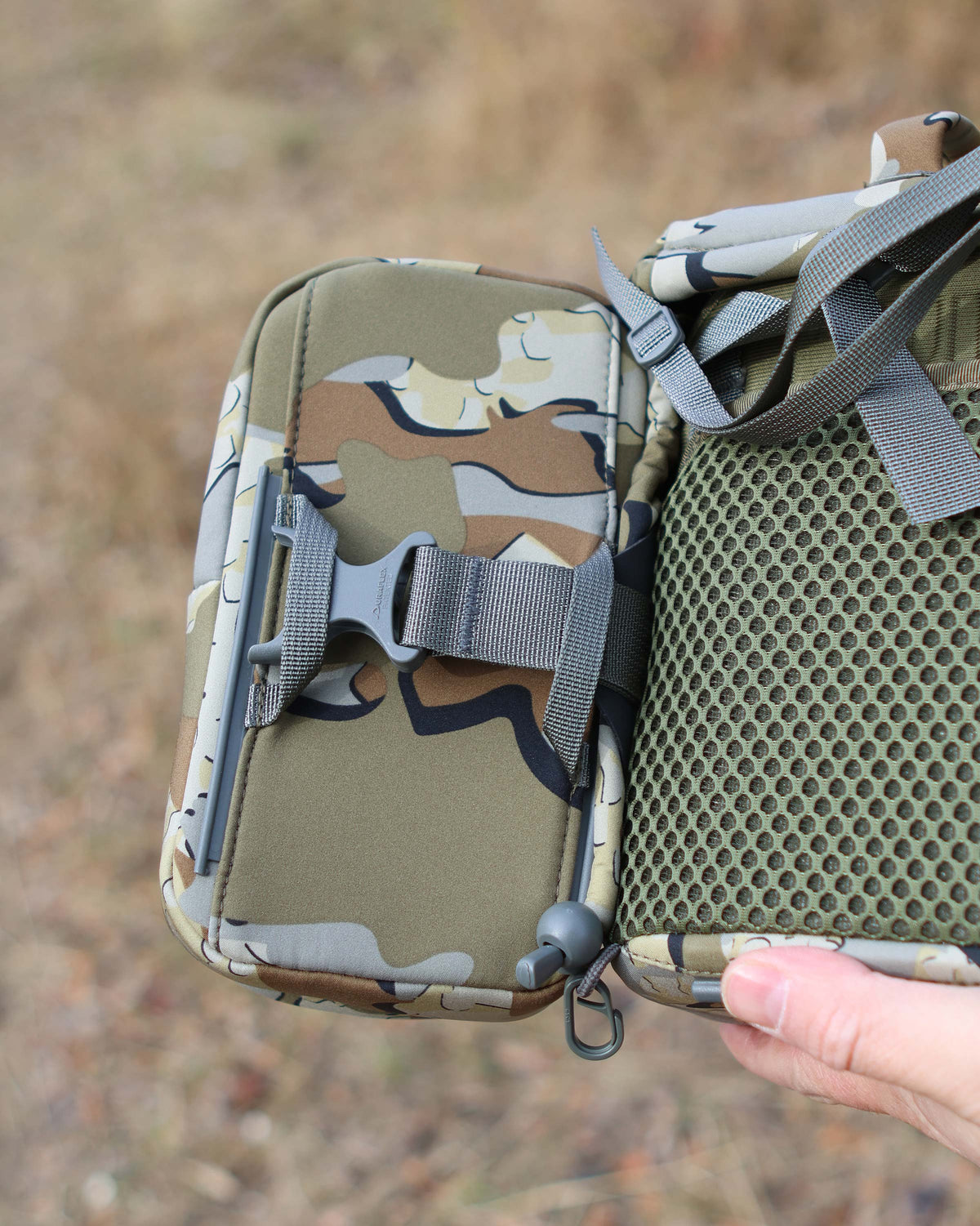 KUIU PRO G3 Phone Holder in Evergreen