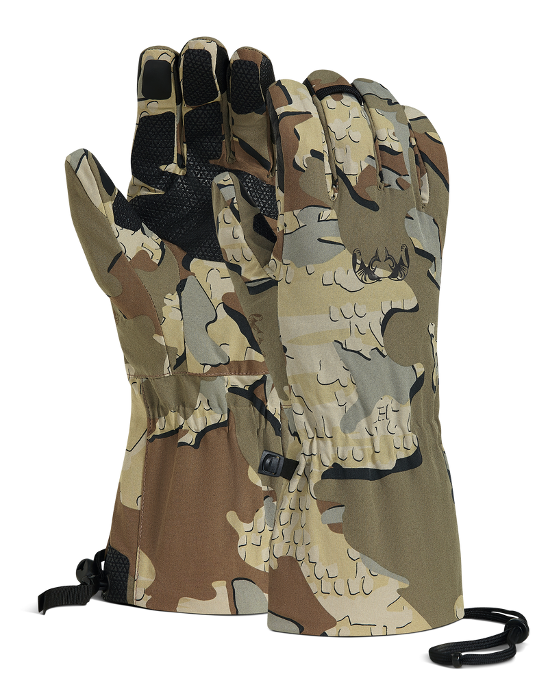 Front and Back of Yukon Hardshell Glove in Valo Camouflage