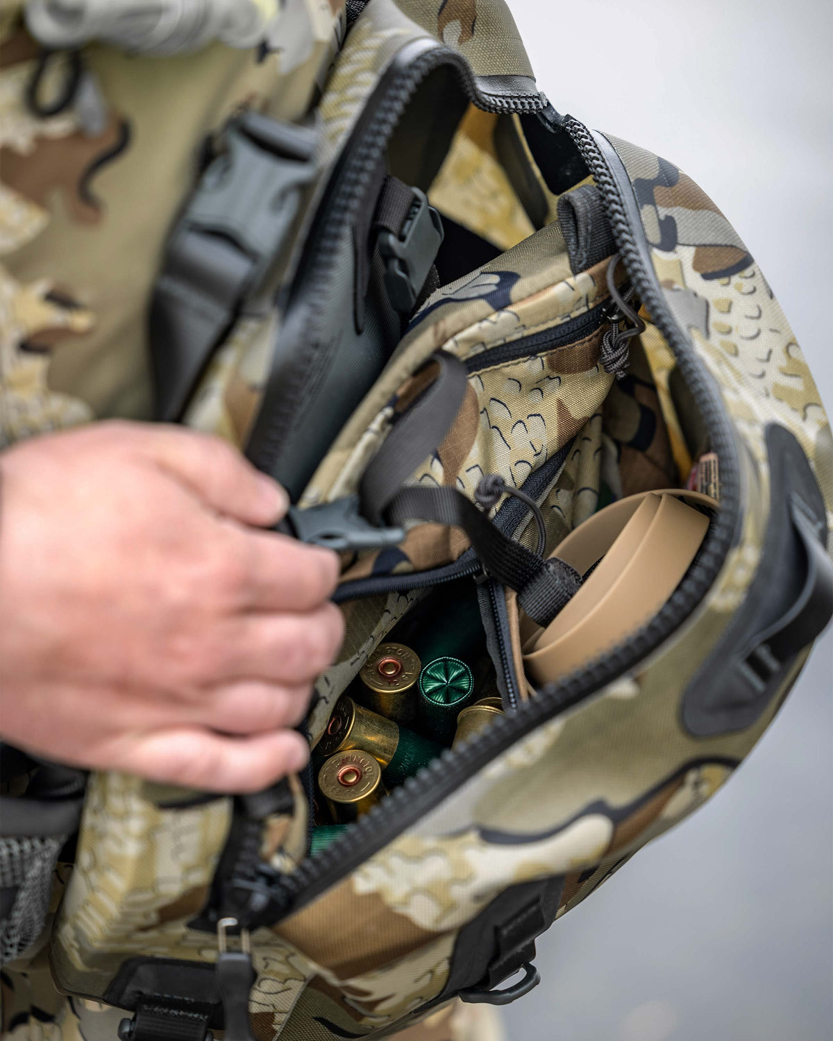 DeltaStorm 800 Submersible Hunting Waist Pack - Coyote Brown – KUIU