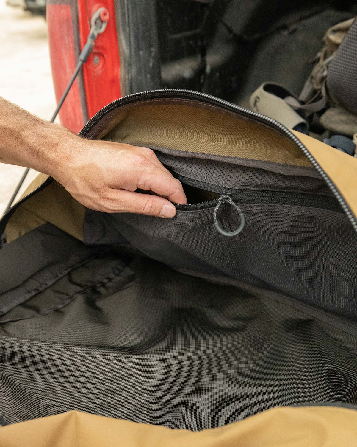 Runway CORDURA® 3000 Rugged Duffel Bag - Coyote Brown – KUIU