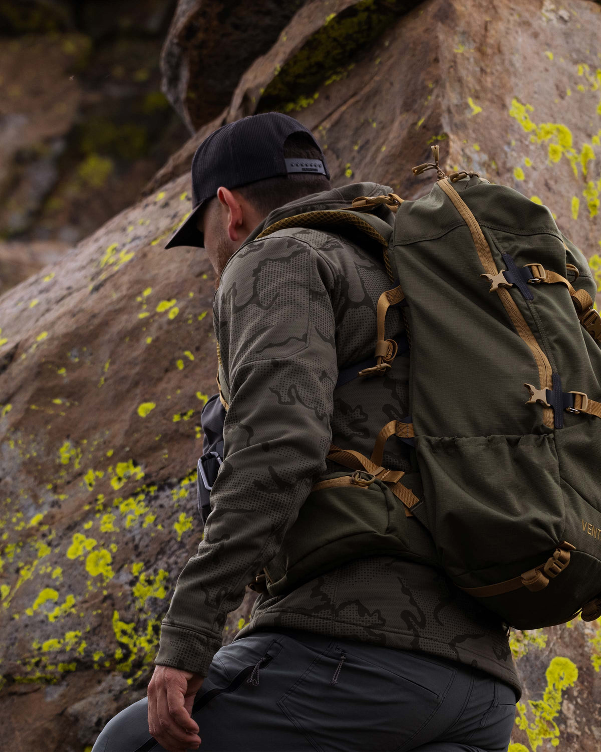 Ridgepoint Fleece Hoodie | Black Tonal – KUIU