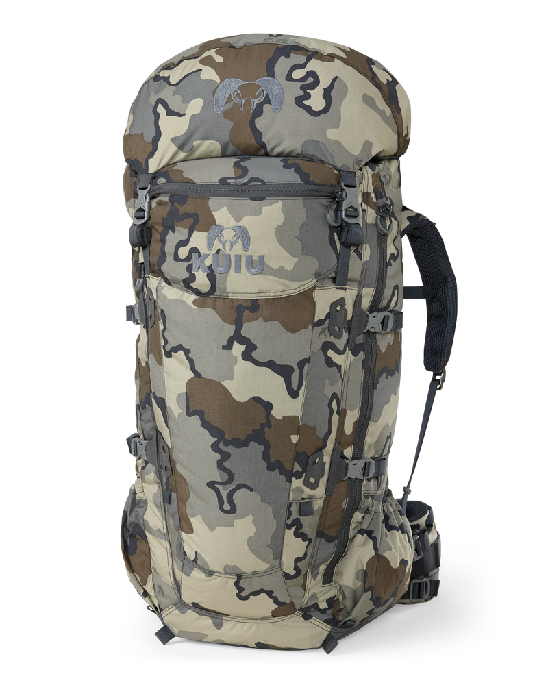 Front of PRO LT 5500 Pack in Vias Camouflage with suspension, carbon fiber frame and a detachable compression lid