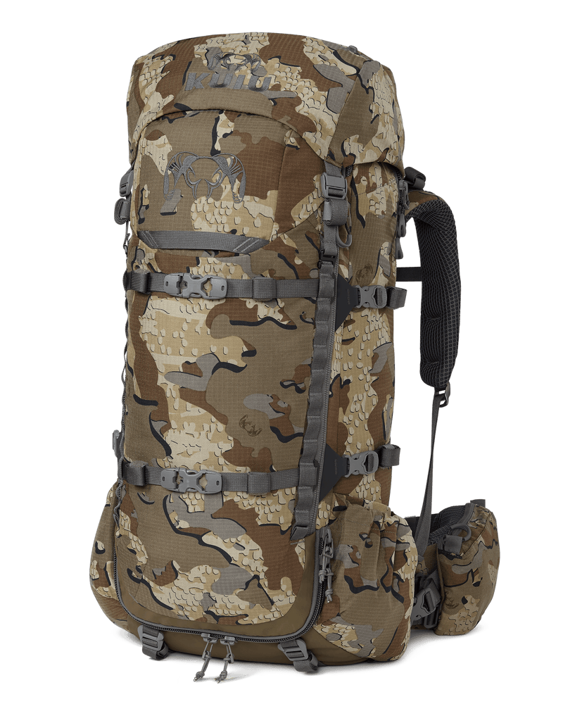 Front of PRO Divide 4500 Bag in Valo Camoufage with suspension, hip belt pouches, with lid