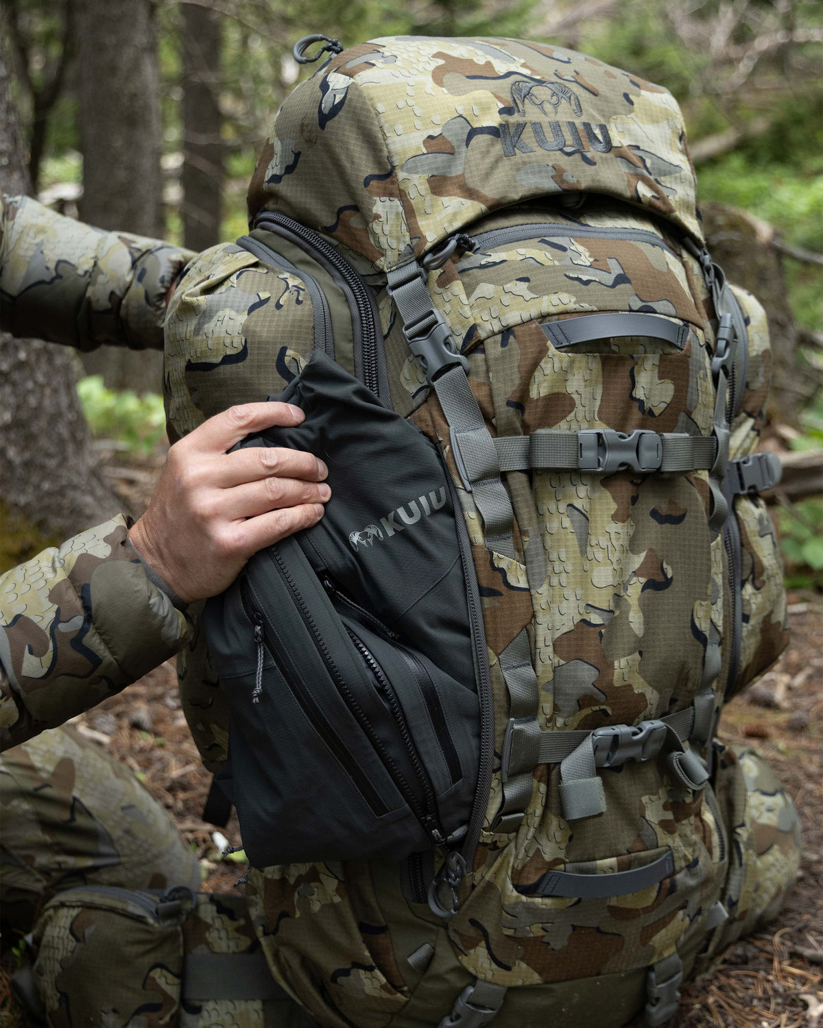 ICON 6 8200 Expedition Hunting Pack - Valo Camo | KUIU