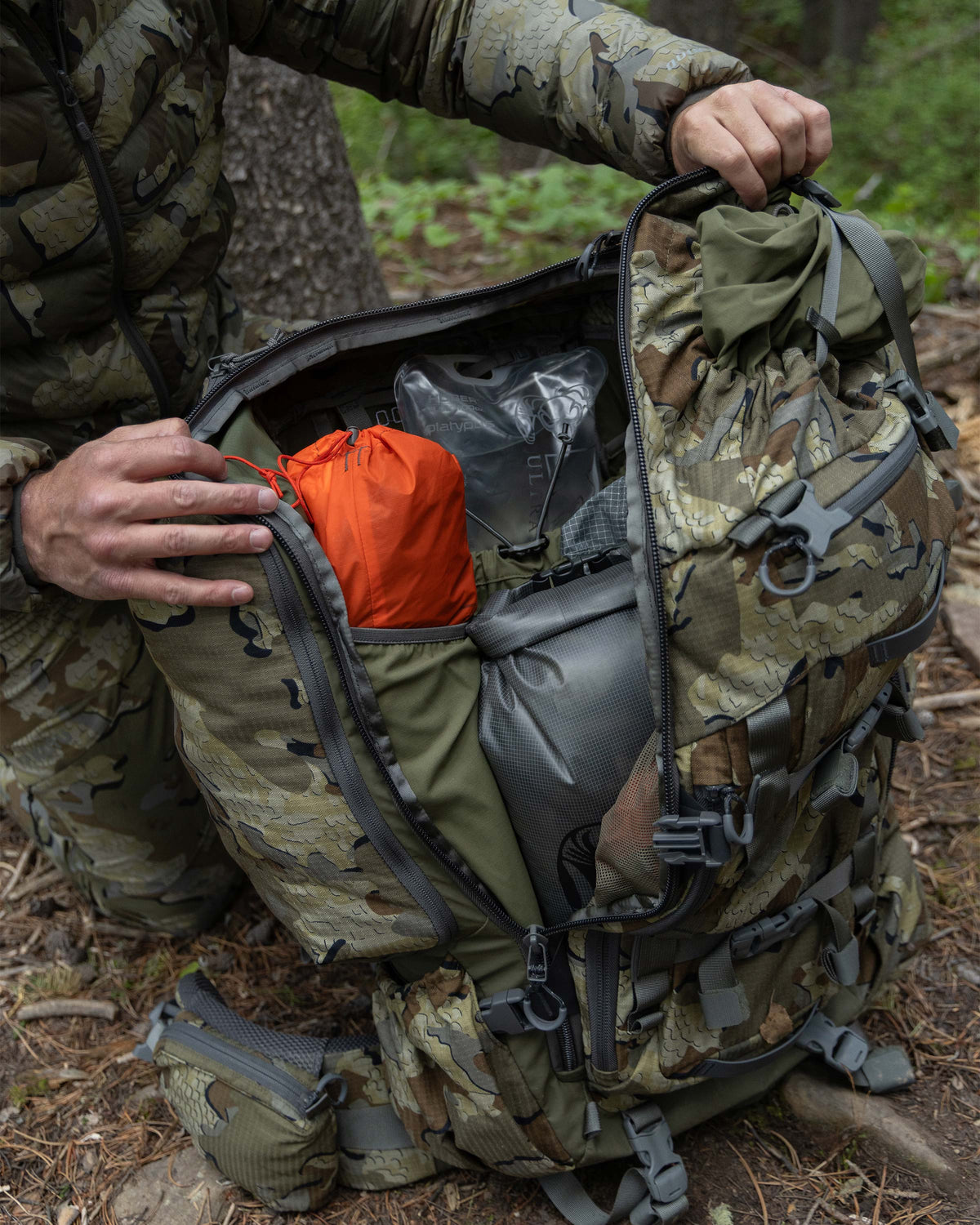 ICON 6 8200 Expedition Hunting Pack - Valo Camo | KUIU
