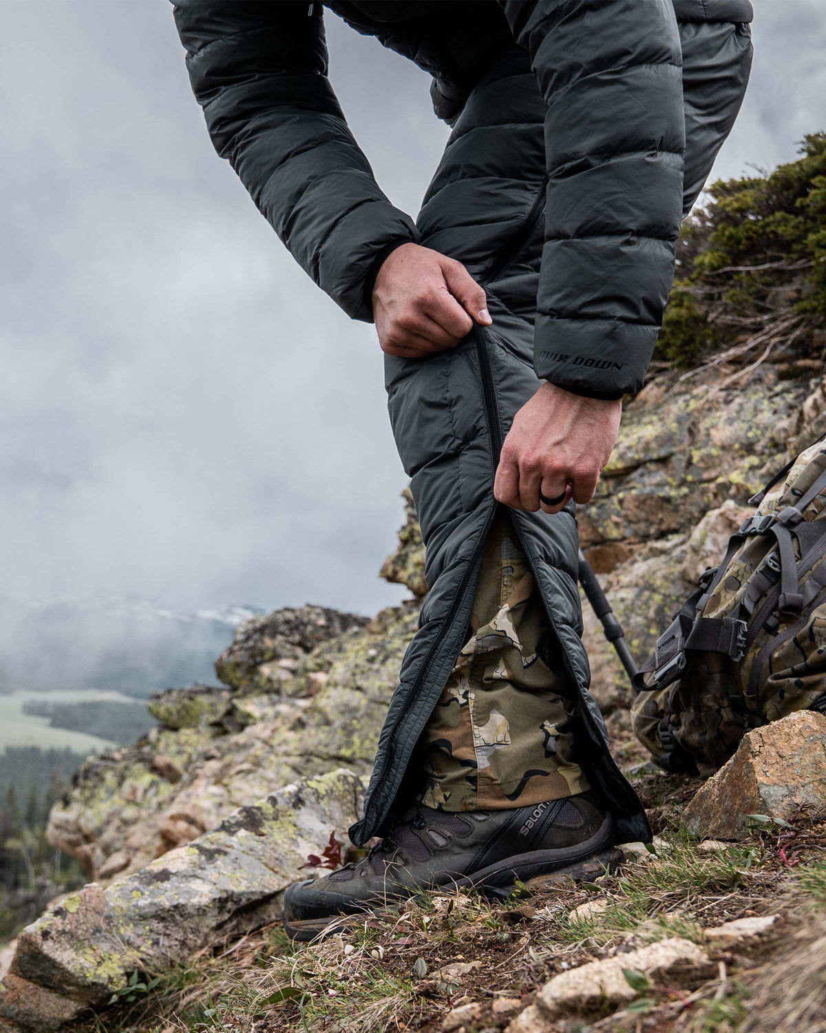 Super Down LT Puffer Pants - Gunmetal | KUIU