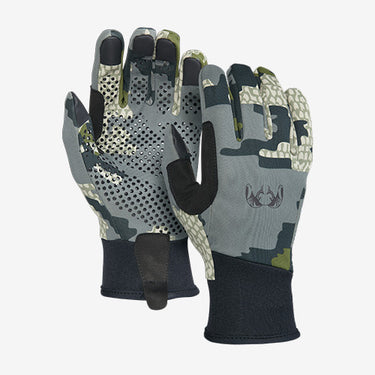 A pair of Axis Gloves in Verde Camouflage