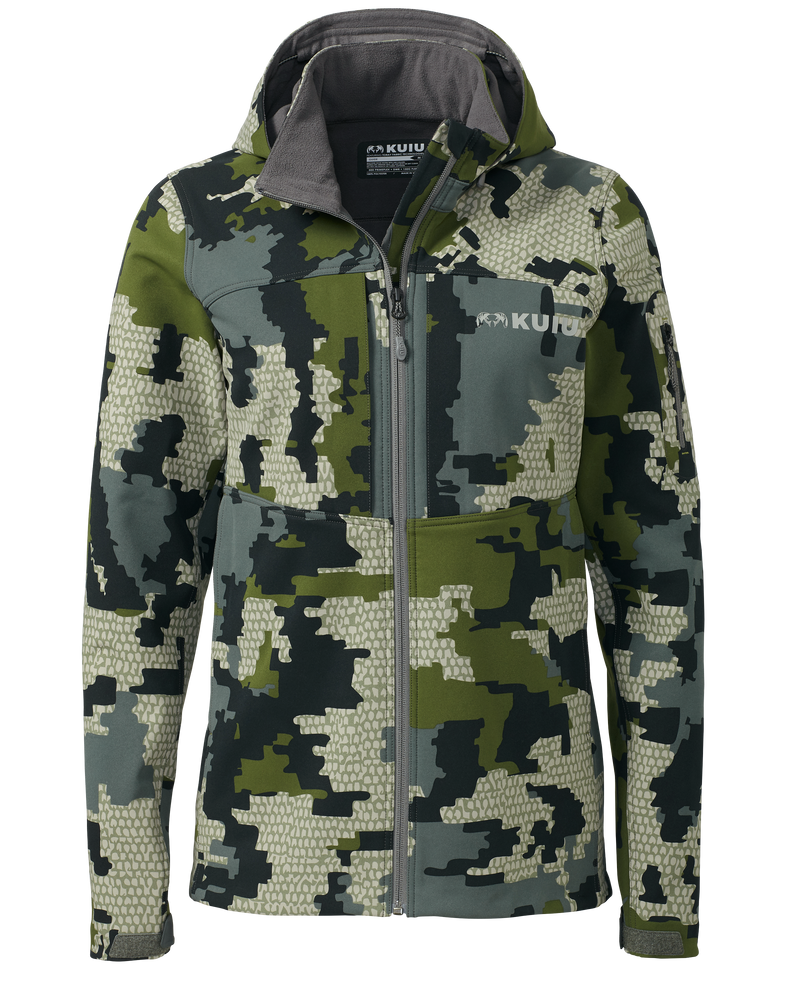 Front of Women's Guide DCS Jacket in Verde Camouflage