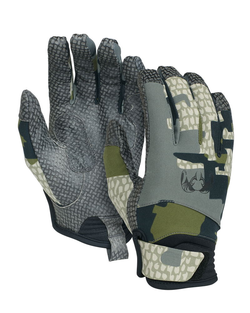 Front and Back of Attack Glove in Verde Camouflage