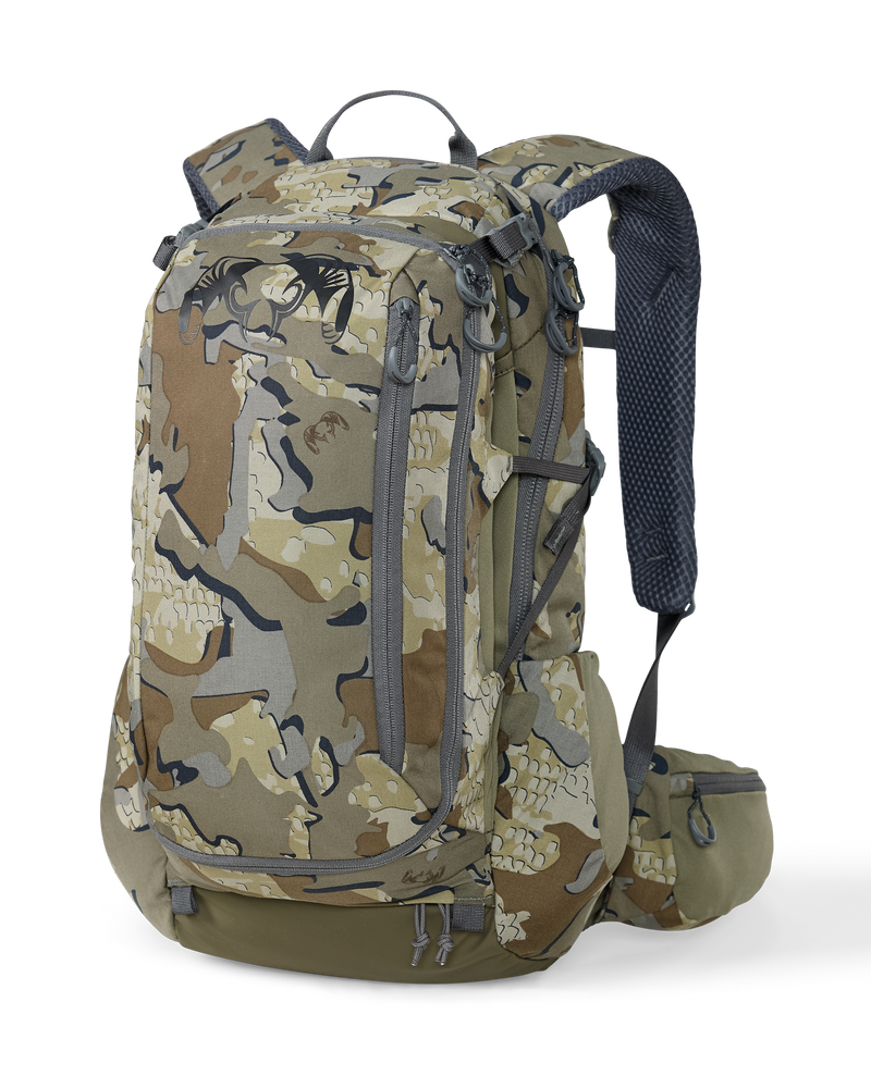Front of Divide 1500 day pack in Valo